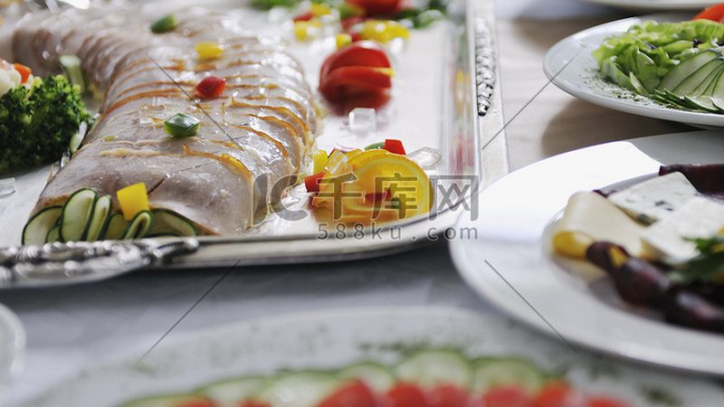 在选购烘焙原料时，关注以下品质指标：